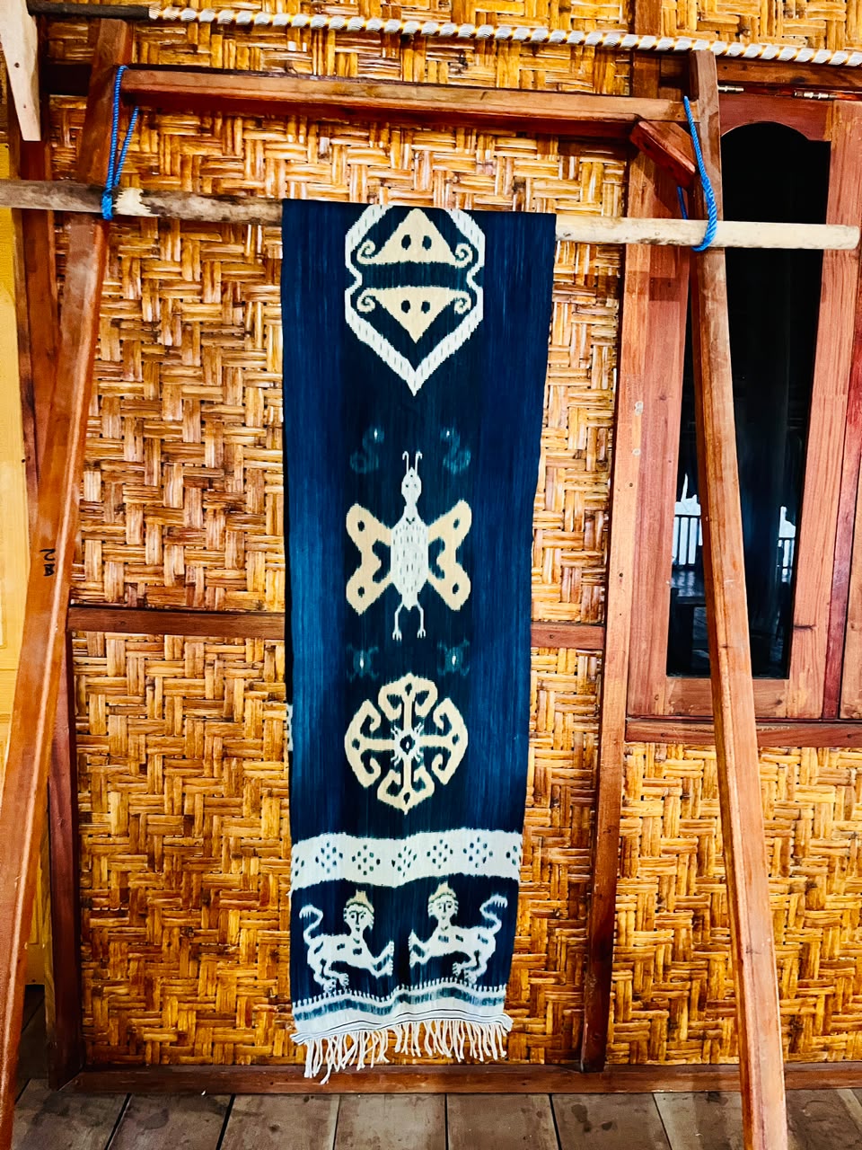 Kain Kawuru Motif Karihu & Mahang Katiku Tau